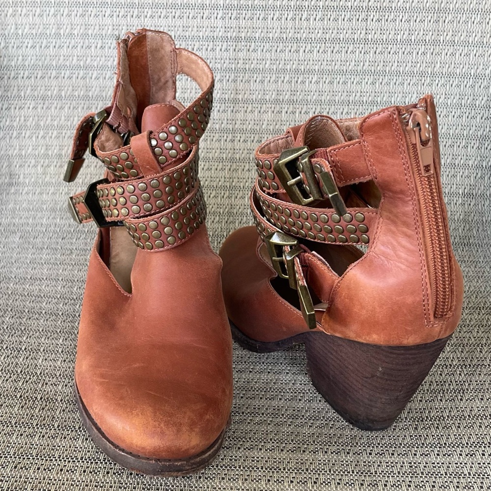 Vintage Jeffrey Campbell Watson Bootie Ankle Boot Studded Cutout Size 9